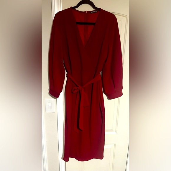 SHEIN Dresses & Skirts - SHEIN Burgandy dress with tie belt